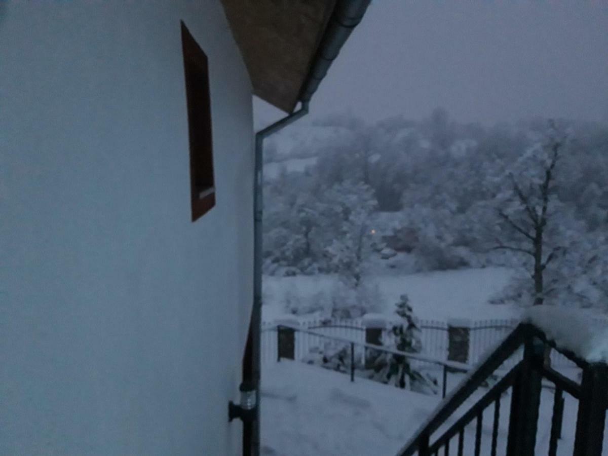 Colt De Rai - Camera De Inchiriat Reșița Dış mekan fotoğraf