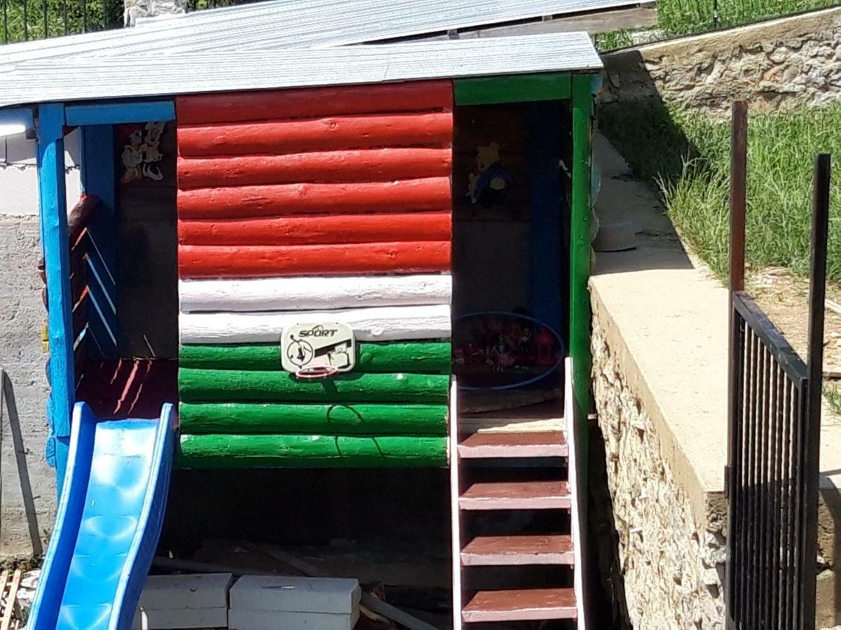 Colt De Rai - Camera De Inchiriat Reșița Dış mekan fotoğraf